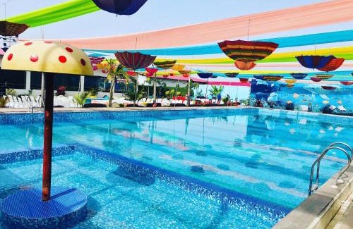 Indore Complejo | Rv Pool & Club