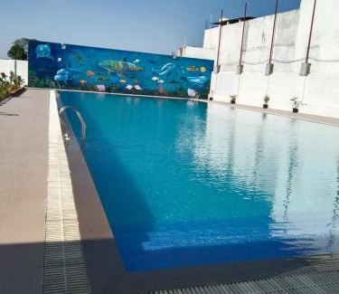 Indore Complejo | Rv Pool & Club