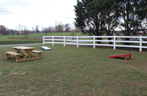 Sparta Alquiler De RV | RV Resort in between Sparta and Crossville with Full Hook Up Sites