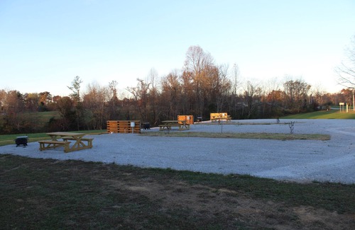 Sparta Alquiler De RV | RV Resort in between Sparta and Crossville with Full Hook Up Sites