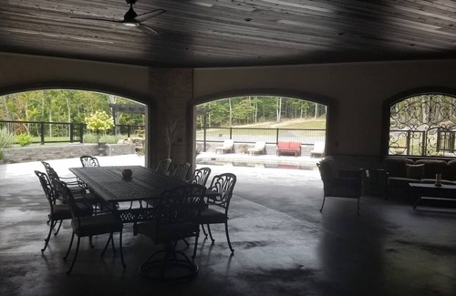 Blacksburg Alquiler De RV | RV Site (A)w/ Full Hook Ups, 5 minutes from VT! Bring your Own RV & come stay!