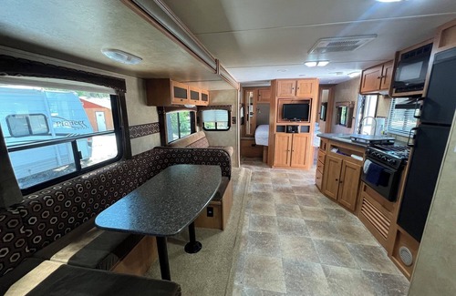 Christina Lake Alquiler De RV | RV & Site Rental in Christina Pines Campground