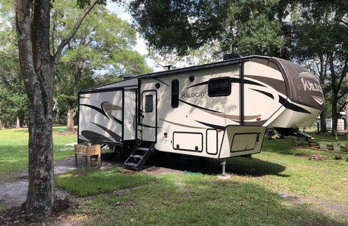 Land O' Lakes Casa | Rv spot en tierra o lagos en 3 acres rv no está incluido.