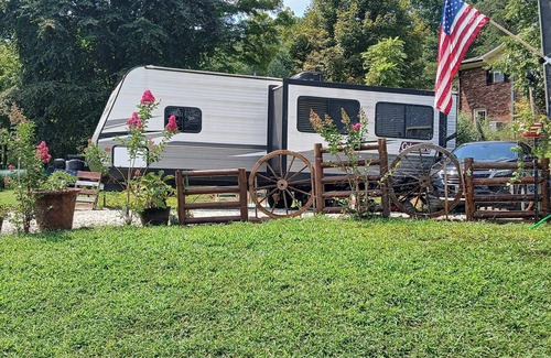 Andrews Casa | RV With Beautiful Mountain Views for miles