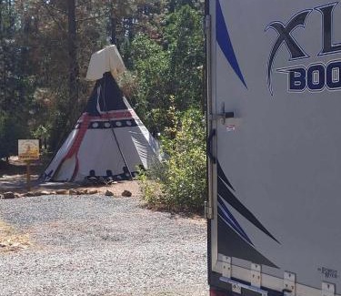 Cave Junction Casa | Rv11 Xlr - 27' Family Toy Hauler - Sleeps 6