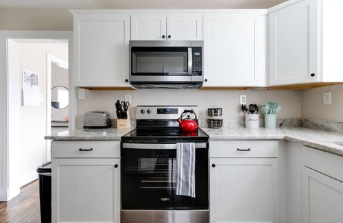 Mosby Casa | RVA Cottage Cozy & Spacious Near Downtown
