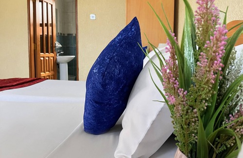 Kampala Hotel | Rwizi Arch Hotel