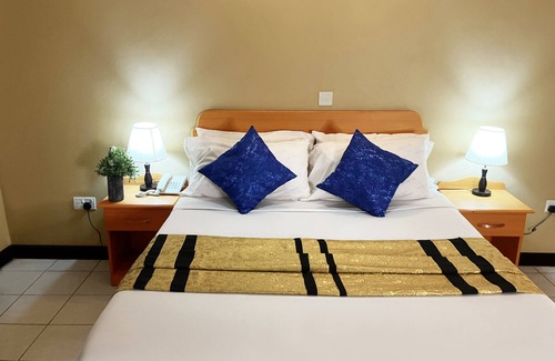 Kampala Hotel | Rwizi Arch Hotel