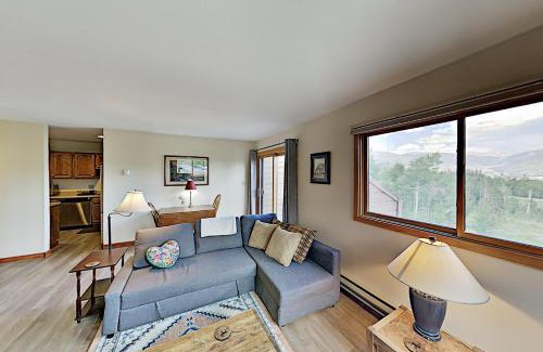 Wildernest Casa | Ryan Culch Condo 6701