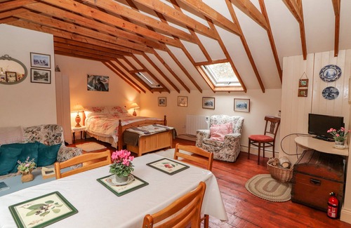 Ardfinnan Apartamento | RYAN'S LOFT, pet friendly in Ardfinnan, County Tipperary