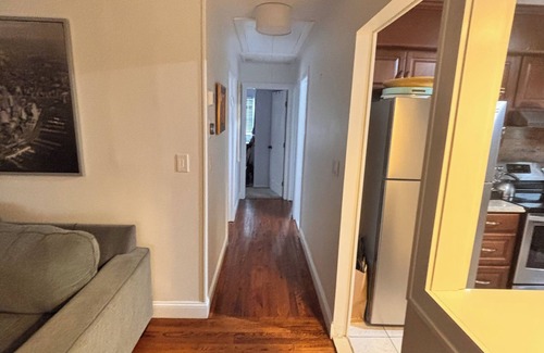 Farmingdale Apartamento | Ryder Cup Rental, 1.4 miles away. n3-bedroom apartment with parking