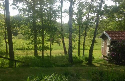 Hastveda Casa | Rymligt boende i en fantastisk villa! Bo helt PRIVAT som enda gäster och boende! Nära NATUREN, lokala bekvämligheter och lätt att resa till med bil, buss eller tåg! Varifrån ni kan utforska södra Sveriges skatter, eller bara koppla av!