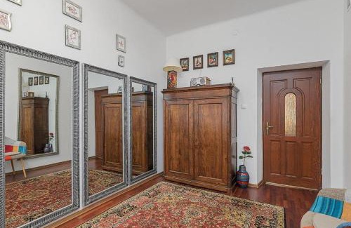 gmina Parzeczew Apartamento | Rynek Nowego Miasta 27 by NYX Apart
