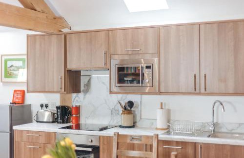 Eaton Mascott Casa | ryton grange church barn sleeps 5