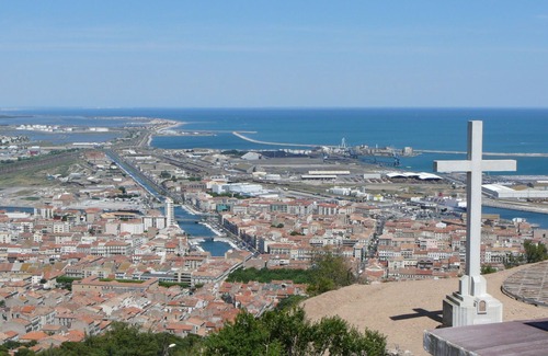 Sete Casa | Sète, F2 magnífica vista al mar, apartamento F2 magnífica vista al mar-terraza de teca