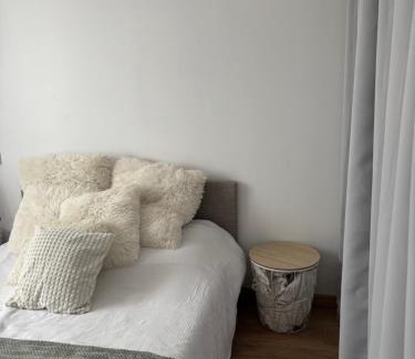 Etival-les-le-Mans Casa | Séjour chez l habitant proche circuit des 24h