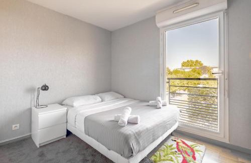 Orly Apartamento | Séjour Cosy - 5 min Aéroport Orly - Parking Privée & Terrasse