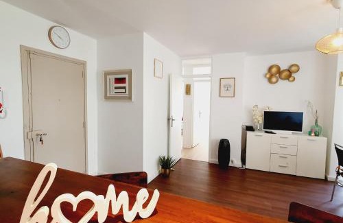 Ris Orangis Apartamento | Séjour cosy près de Paris T3 cuisine ouverte et bar