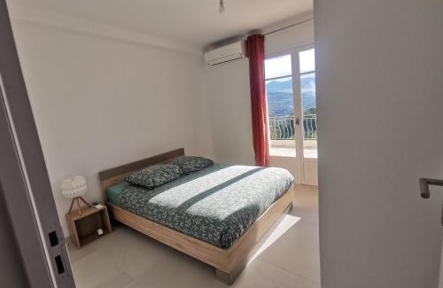 Contes Apartamento | Séjour en pleine nature, vue imprenable, jacuzzi