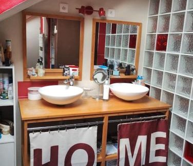 Marigne-Laille Cama Y Desayuno | Séjour et weekend en famille chez l'habitant, longère bercéenne, 2 chambres 4 Pers, possibilité rajout berceau et 1 lit single soit 6 Pers maxi