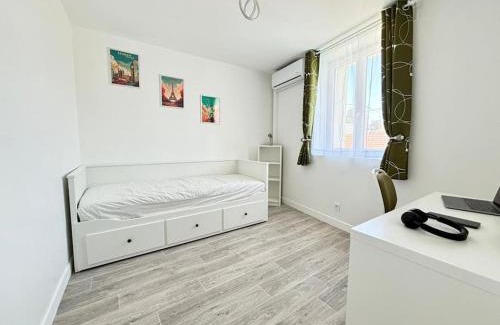 Saint-Mard Casa | Séjour magique proche aéroport CDG Astérix Disney et Paris Maison toutes commodités, terrasse, WIFI, CLIM, lave vaisselle
