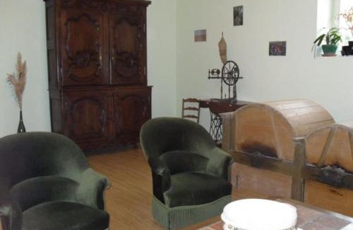 Montigny-les-Vaucouleurs Cama Y Desayuno | Séjournez au cœur du pays de Jeanne d'Arc dans une maison avec 4 chambres uniques - FR-1-585-153