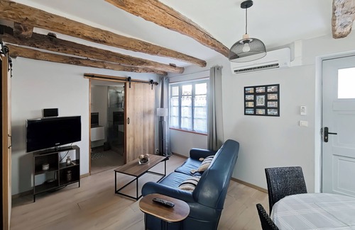 Le Bugue Casa | Séjournez au Gîte Üros: Terrasse Avec Spa, Parking Privé, Proche des Sites