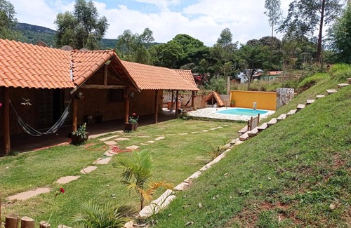Sao Thome das Letras Casa | Sítio Vale do Guardiao casa aconchegante com area Gourmet e piscina