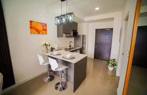 Barrio Escalante Apartamento | Sölstice Studio | Urban sunset at Bö Escalante