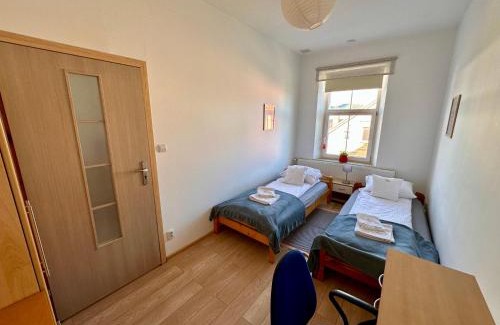 Bielawa Apartamento | Słoneczny apartament blisko jeziora i gór
