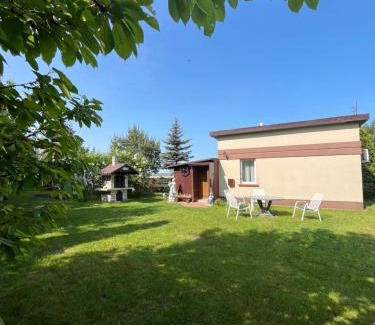 Ogrodzieniec Casa | Słoneczny domek