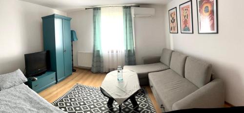 Ogrodzieniec Casa | Słoneczny domek