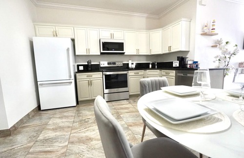 Crescent Beach Condominio | SōLE 2BD 2BTH-Condo #3