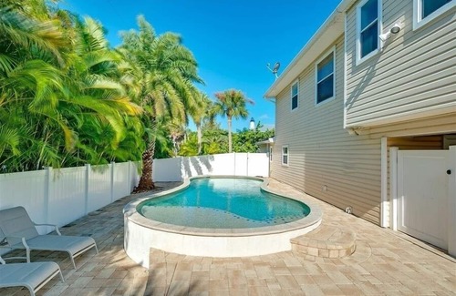 Golden Beach Casa | S-240 Wheeler Rd 4 Bedroom Home by RedAwning