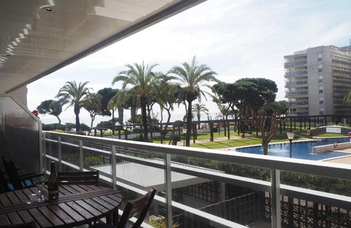 Blanes Apartamento | S'abanell central park ii. vistas a la piscina.