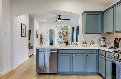 Olympic Heights Casa | SW ATX mins to Downtown| Long stays & Dogs welcome