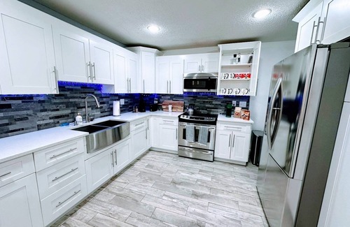 West Palm Beach Casa | S&H Unlimited West Palm Beach Private 3 Bedroom House