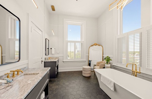 Valdosta Casa | S & K Suite at The Mckey