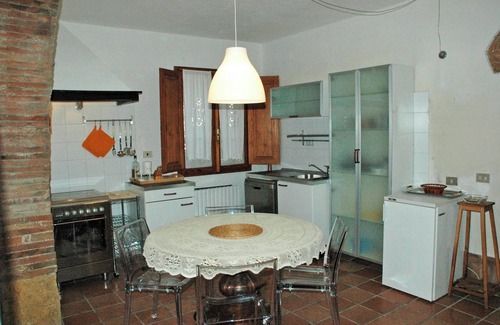 Abbadia a Isola Apartamento | S.M.L'ARCO a dip in the green, in the heart of Tuscany