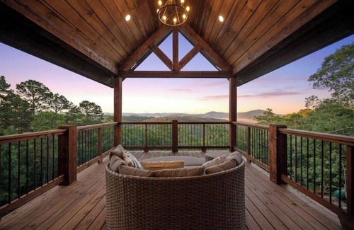 Broken Bow Casa | S'mores Sunrise Retreat - 7BD-6.5Bath - Luxury Lakeview House - Sleeps 30