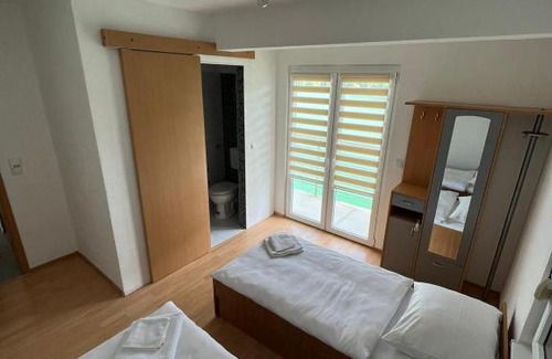 Konjic Apartamento | S&R Lake View Hostel