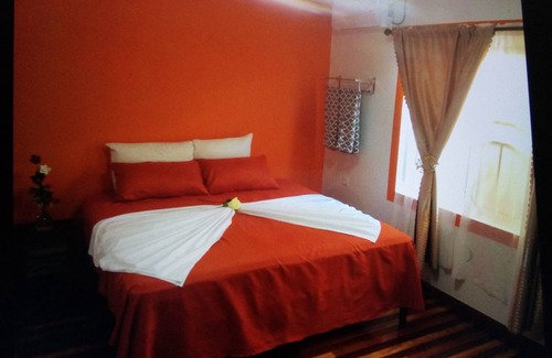 Paramaribo Cama Y Desayuno | S-Villa es una villa muy moderna de 6 dormitorios a poca distancia del centro.
