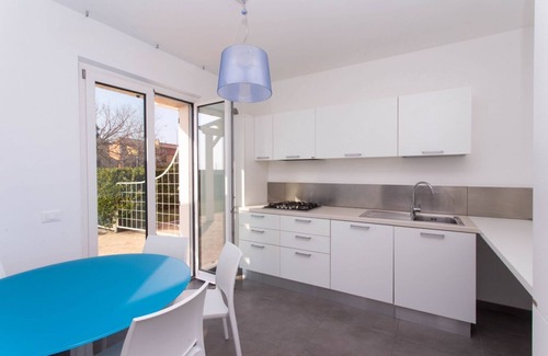 Sirolo Apartamento | S018 - Sirolo, brand new three-room apartment in stone with right garden