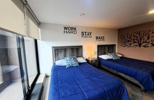 Ciudad López Mateos Apartamento | S07 DOBLE CAMA MATRIMONIAL Premium Suite Frente al TEC CEM con Cocineta WiFi Balcón Parking Terraza