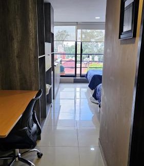 Ciudad López Mateos Apartamento | S10 DOBLE CAMA MATRIMONIAL Premium Suite Frente al TEC CEM con Cocineta WiFi Balcón Parking Terraza