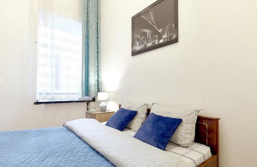 Besarabka Apartamento | S12-58 MODERN APARTHOTEL WITH TWO 2BEDROOMS IN CENTRAL KIEV - BESSARABSKA SQUERE - GULLIVER MALL - OLYMPIC STADIUM - PALACE OF SPORTS - Saksahanskoho St, 12Б