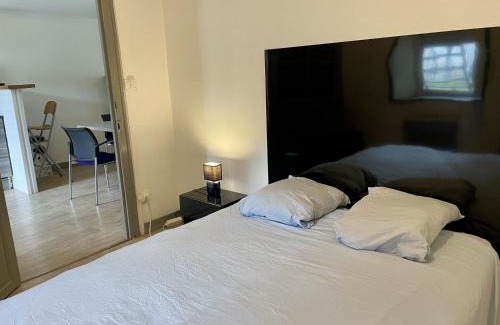 Imphy Apartamento | S17 Parking Wifi Grand 2 chambres 2 à 4 personnes