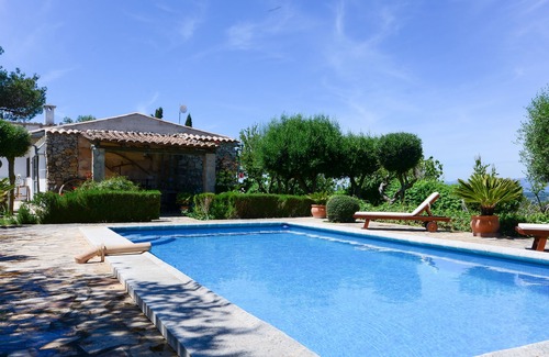 Sant Joan Villa | SA BASTIDA - Villa con piscina privada en Sant Joan. WiFi Gratis