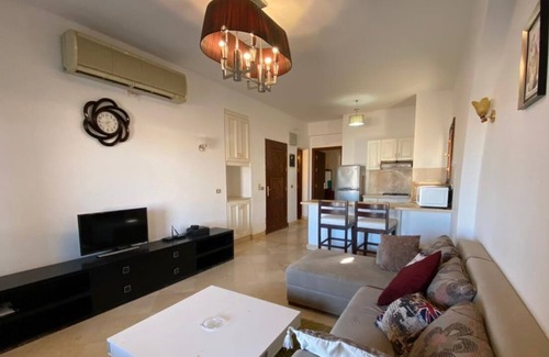 El Gouna Apartamento | Sabina 1 BR Pool and lagoon