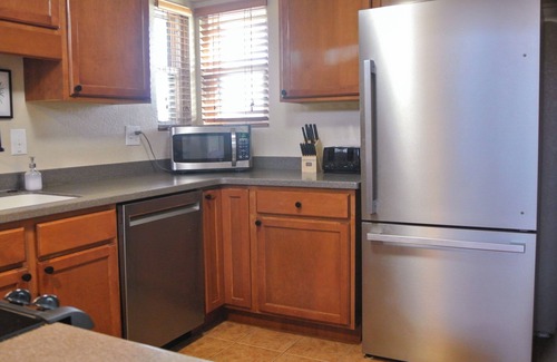 Encanto Canyon Condominio | Sabino Canyon desert view retreat 3-bedroom 2-bath condo
